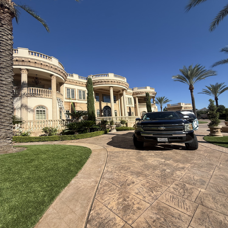 Estate exterior in Clovis with freshly cleaned windows