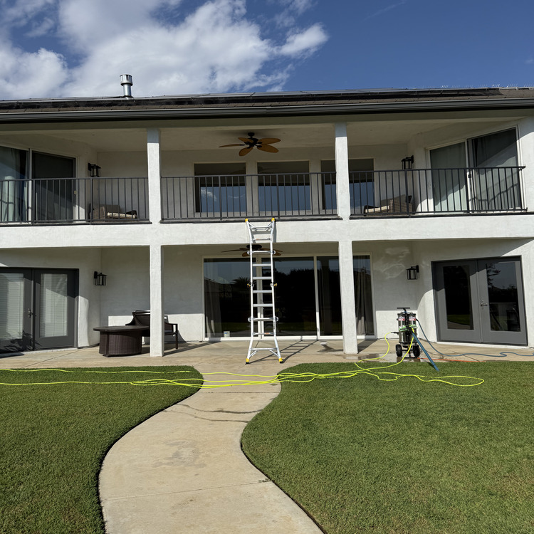 Window Cleaning in Clovis, CA