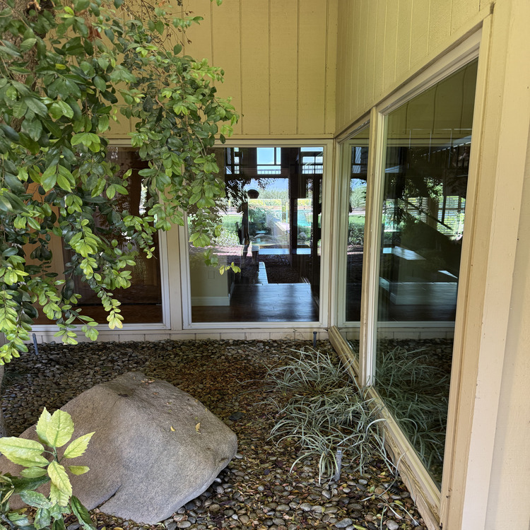 Window Cleaning in Clovis, CA