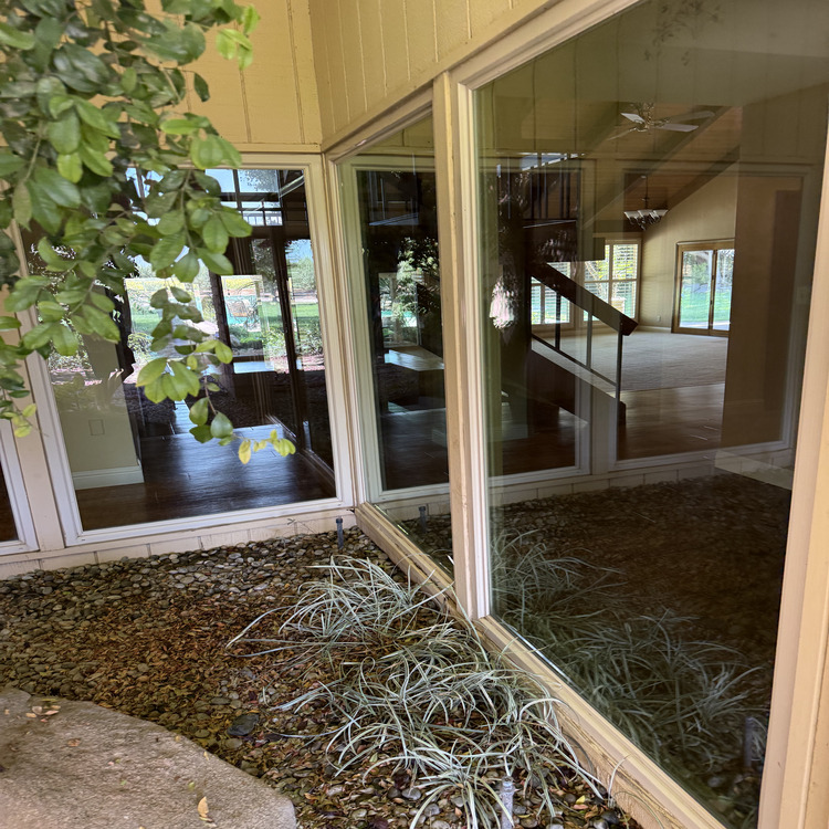 Window Cleaning in Clovis, CA